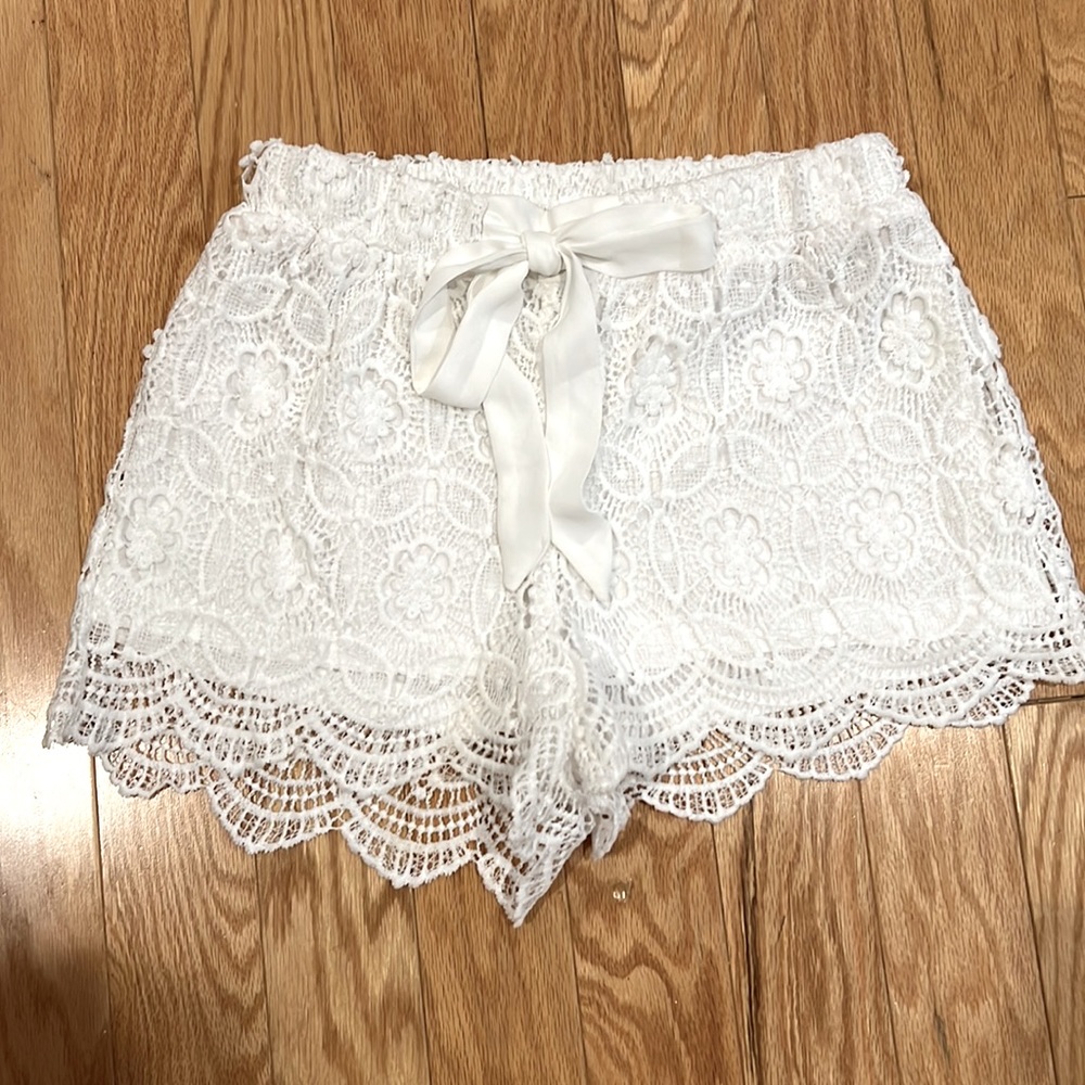 Blu Pepper lace shorts